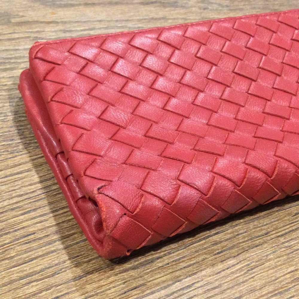 Bottega Veneta Intrecciato Weave Leather Wallet - Picture 4 of 15